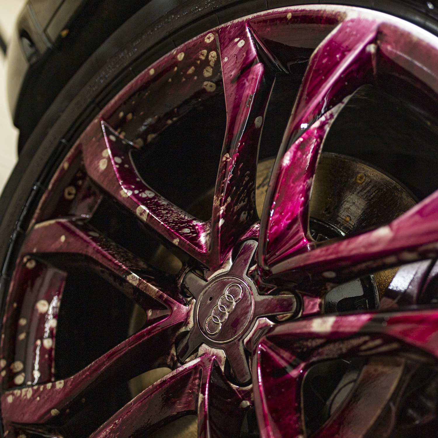 BadBoys - Wheel Cleaner Bleeding - Čistič diskov - ( 500ml )